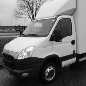 Camión de reparto reparado y en buen estado en Reparatucamion, especialistas en reparación de camion.