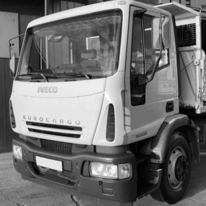 Camión Eurocargo para reparación y mantenimiento de vehículos comerciales.